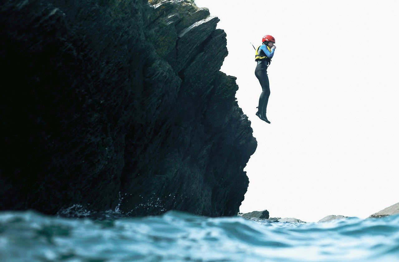 coasteering-ymrlecRNbs8-unsplash.jpg