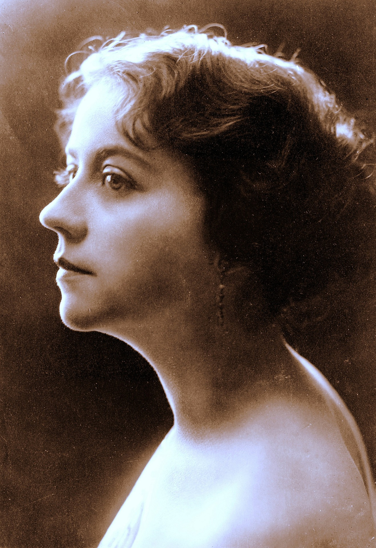 helen-gardner-395759_1920.jpg