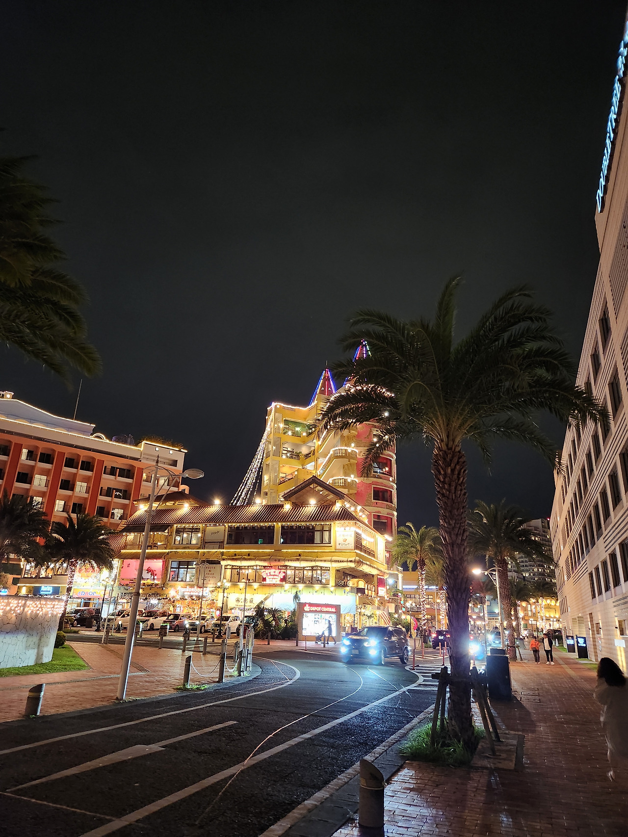 아메리칸 빌리지.jpg