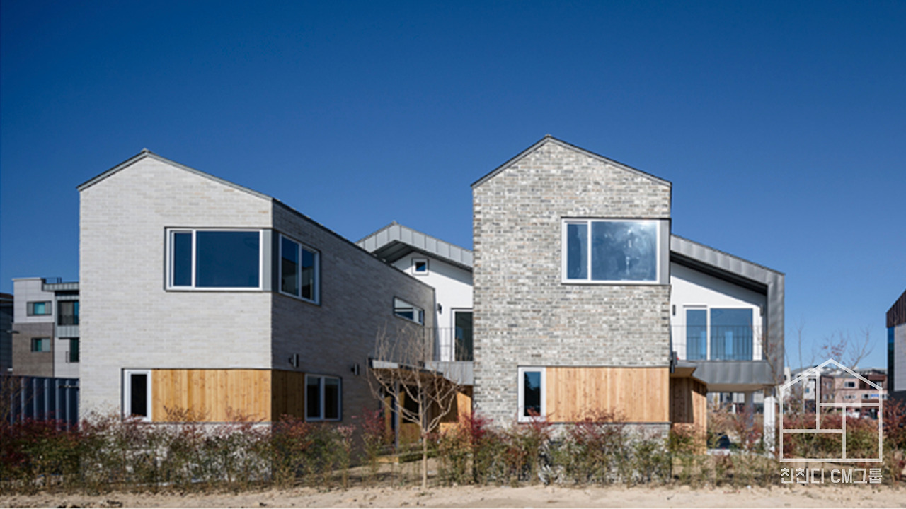 us4 복사본.jpg