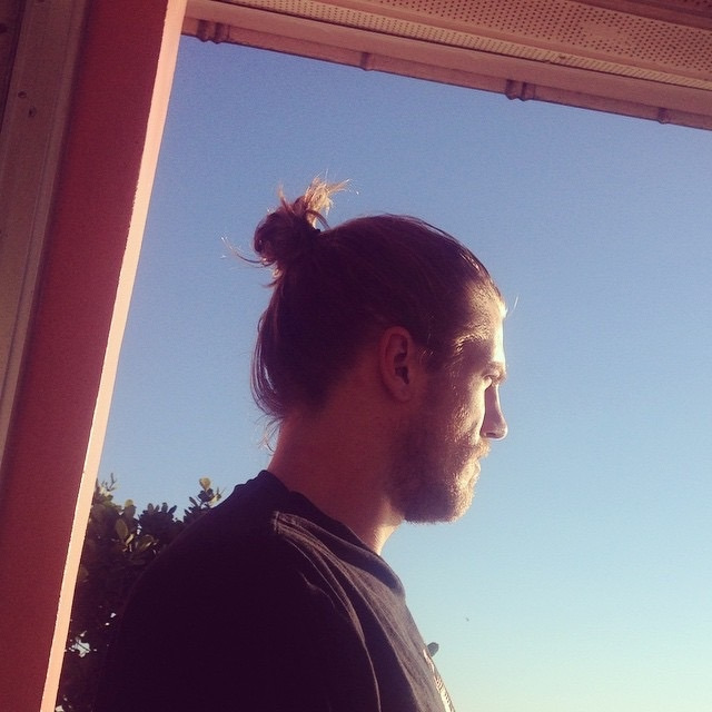 Tommy_Man_Bun_Outside.jpg