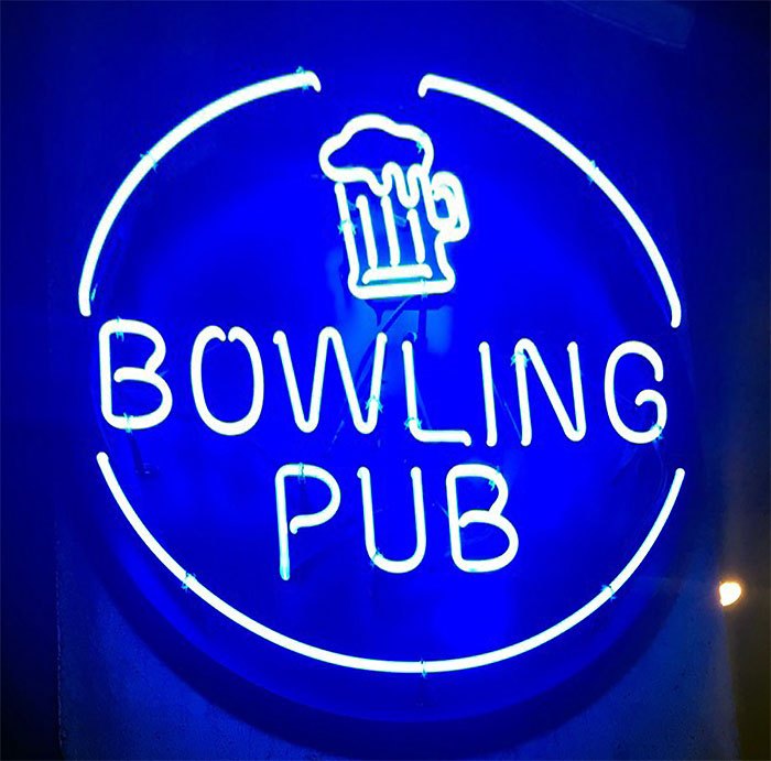 bfmin18oribowlingpub043.jpg