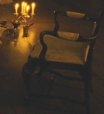 앤 여왕스타일 의자 (2).jpg