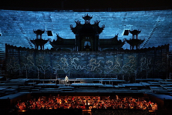2012 Turandot atto III 01 08 dl foto Ennevi 771.jpg