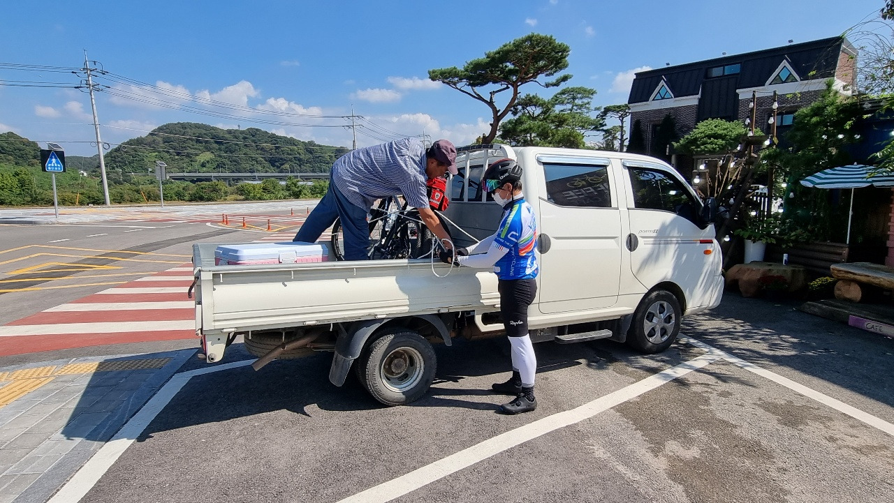 섬진강 트럭.jpg