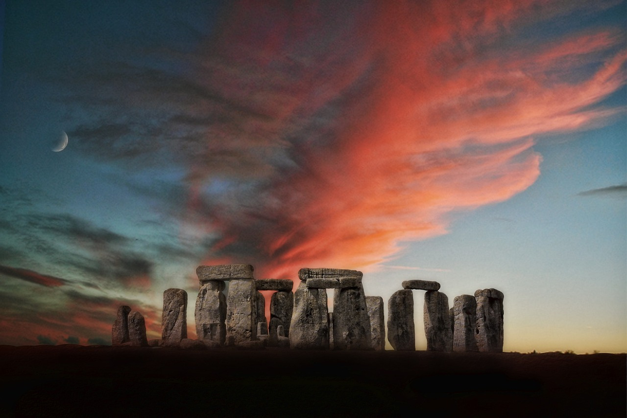 stone-henge-1566686_1280.jpg