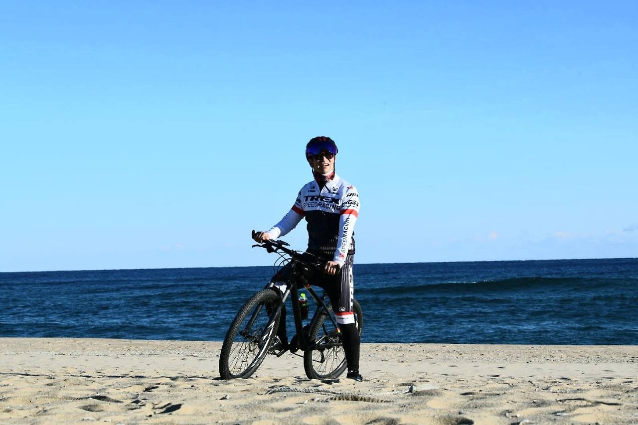 추암 촛대 바위 바다 3.jpg