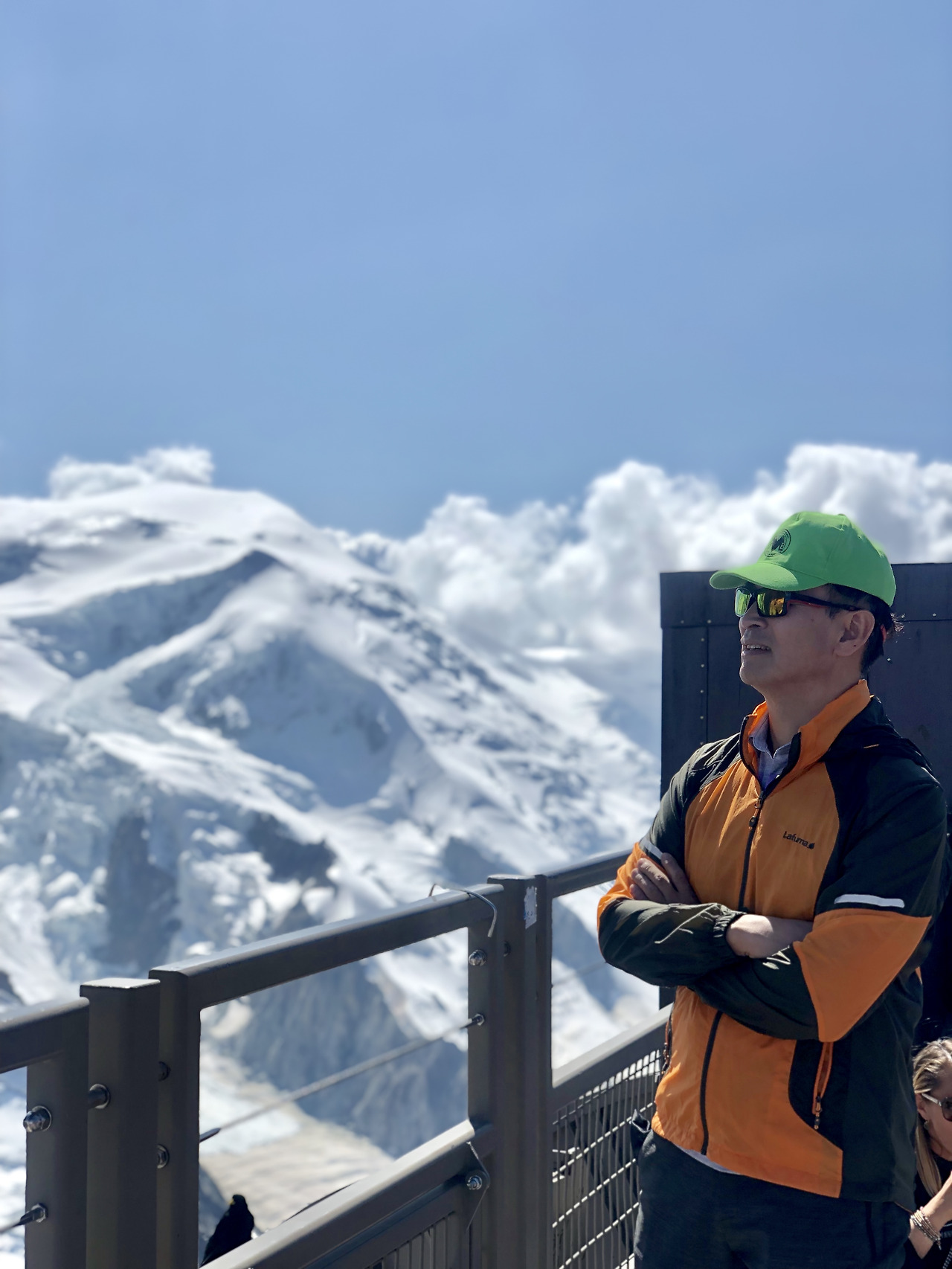 몽블랑 정상 앞.jpg