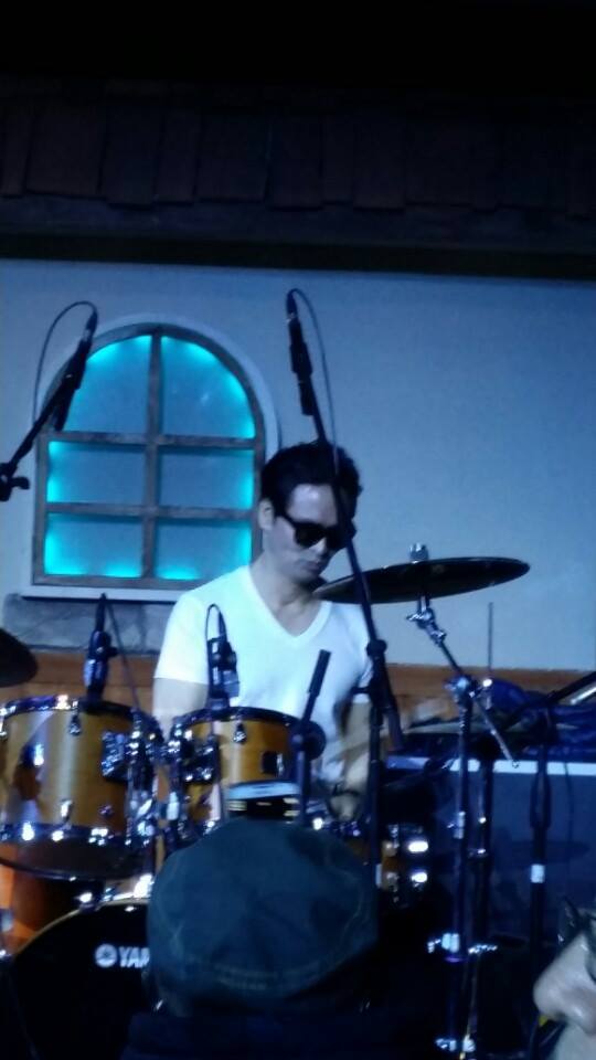 드럼연주모습6.jpg