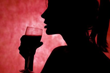 0000005d8-woman_with_wineglass.jpg
