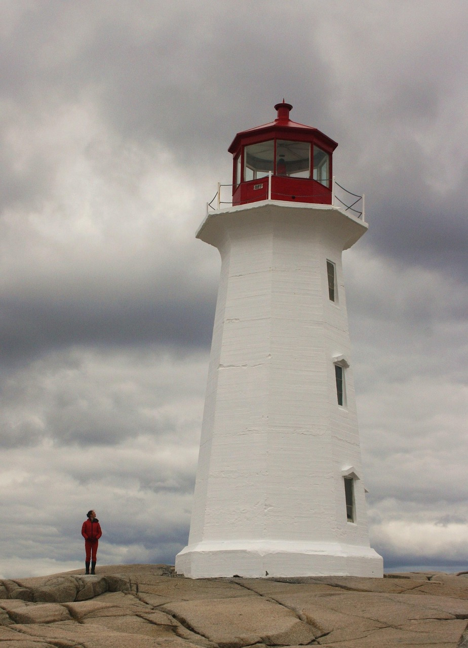 lighthouse-2073030_1280.jpg
