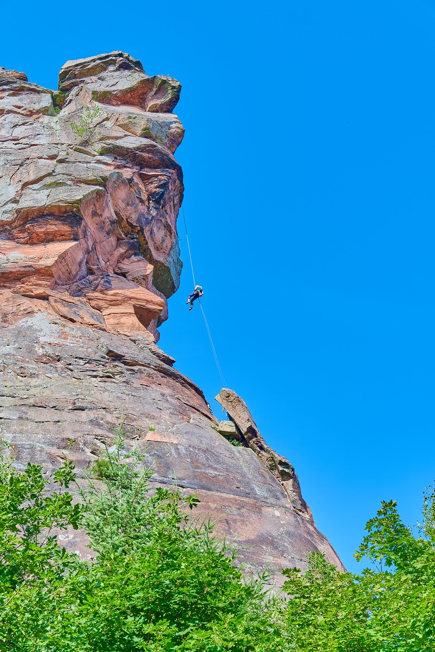 climbing-sport-6552995_1280.jpg