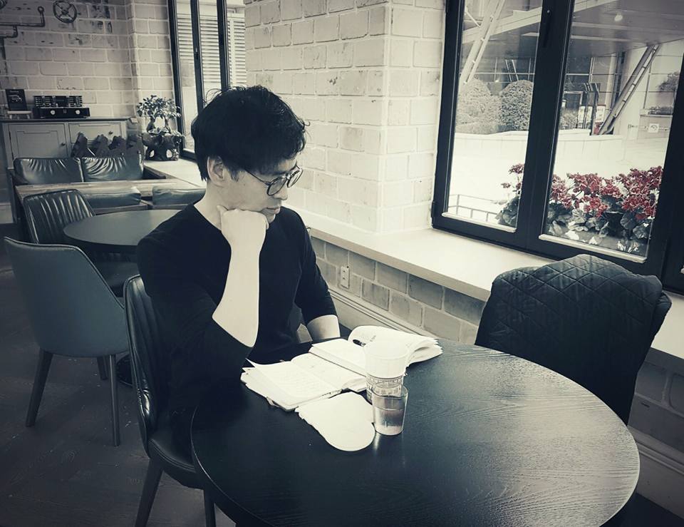 사색 모드 오으크우드호텔.jpg