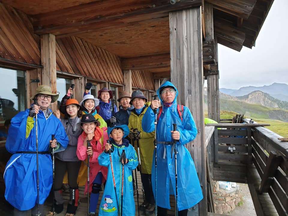 몽블랑 단체 사진 비오는 날 둘쨰날2.jpg