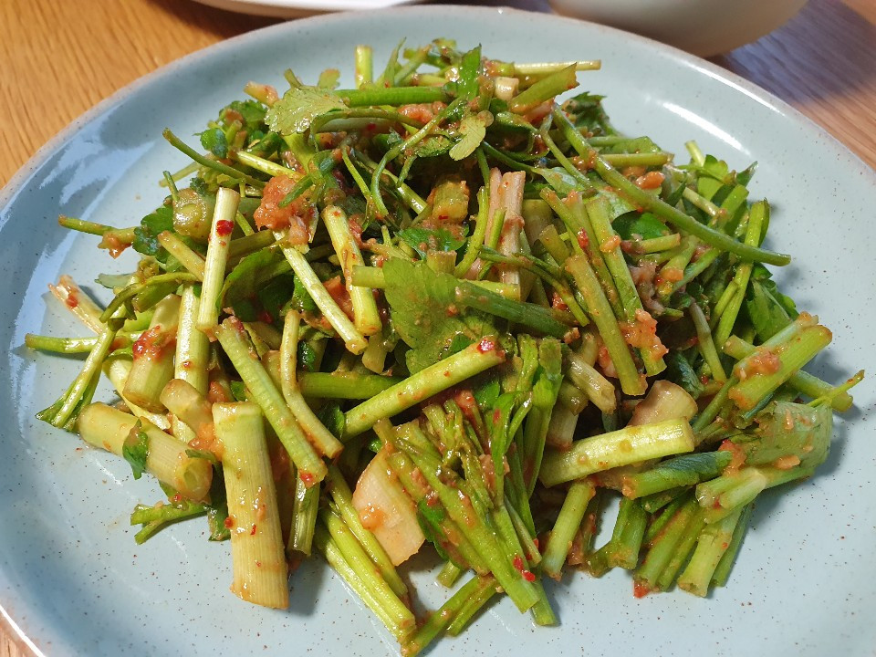 미나리 무침.jpg