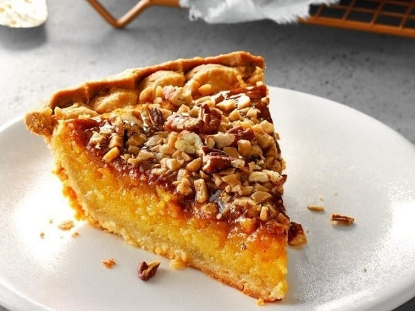 Persimmon-Squash-Pie_(taste of home).jpg