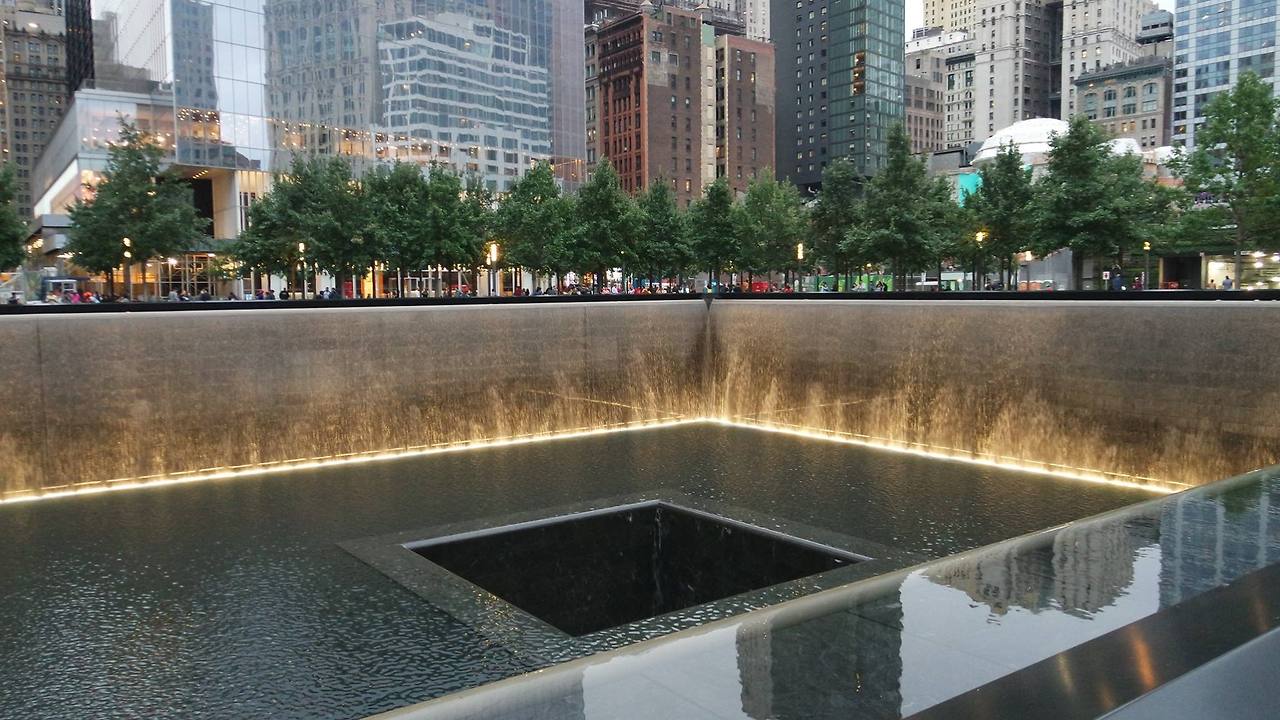 뉴욕메모리얼추모공원1.jpg