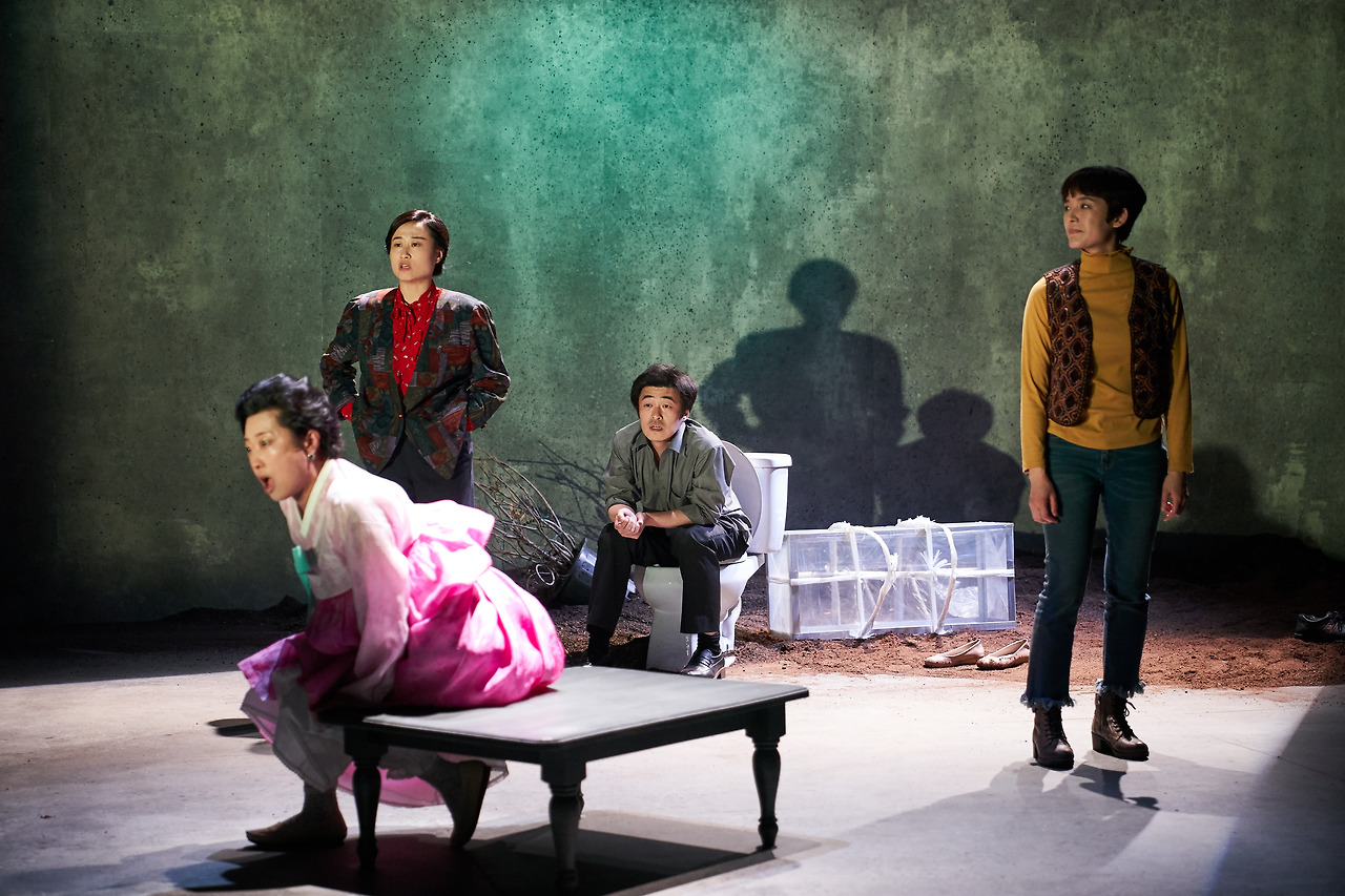 두산인문극장2019_녹천에는똥이많다_공연사진 (12).jpg