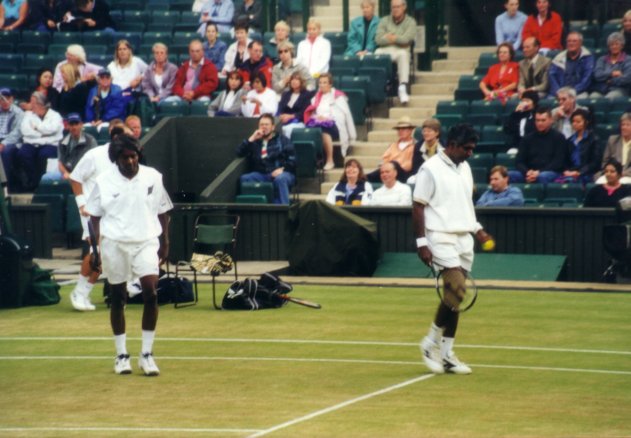 Anand_and_Vijay_Amritraj_2000_Wimbledon_Sr_Invitation_Doubles_Finals.jpg