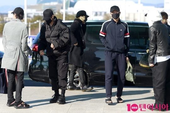 방탄 출국 1.jpg