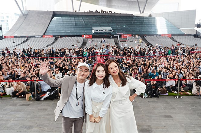 윤희에게 부국제.jpg