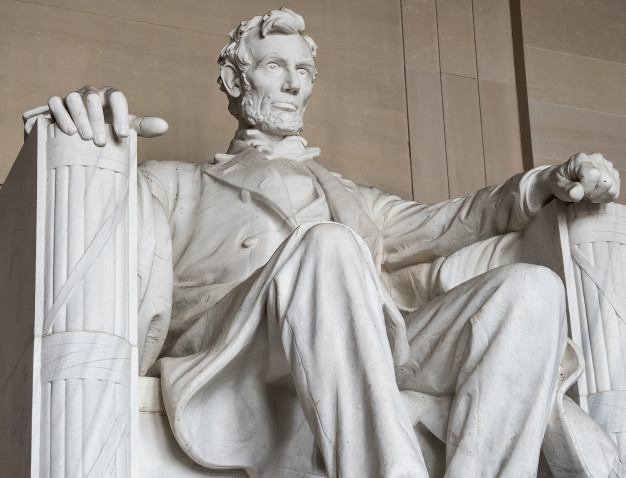 statue-of-abraham-lincoln-lincoln-memorial-off-center-washington-dc-on-the-national-mall_138033-18.jpg