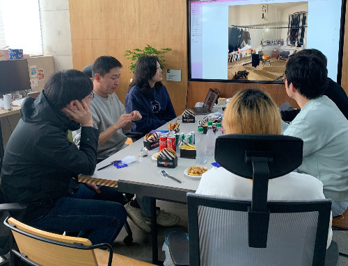 팀 빌딩 초기 회의 중.jpg