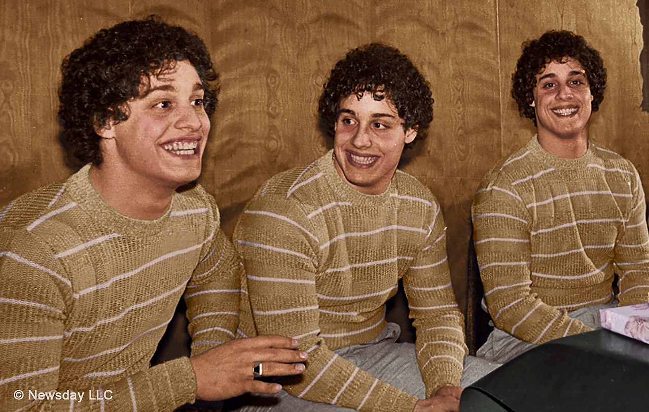 00-story-three-identical-twins.jpg
