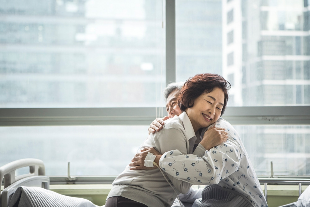 호스피스 병실의 암환자와 모르핀