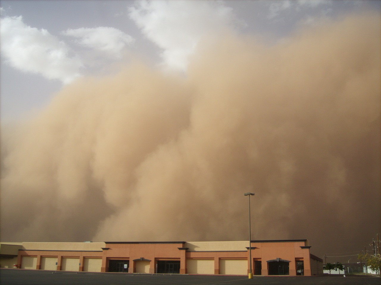 sandstorm-165332_1280.jpg