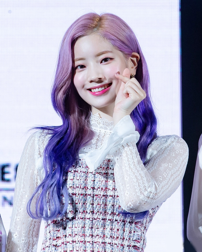 다현.jpg