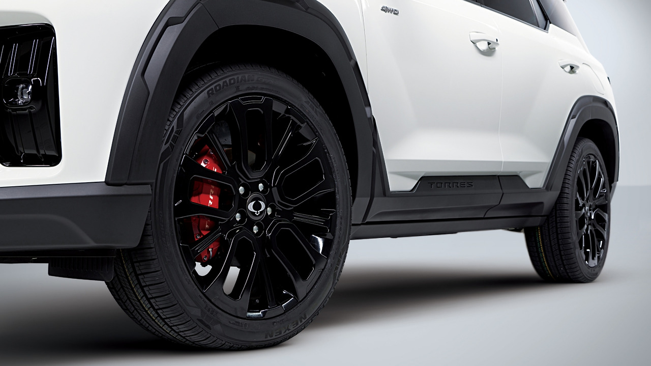 resize_2308_J100 휠아치 도어가니쉬.jpg