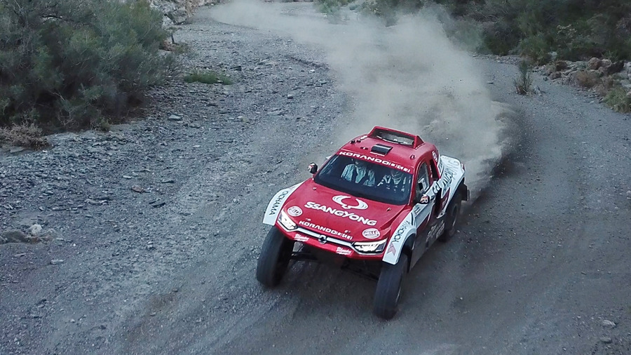 0113_다카르랠리_코란도DKR_질주.jpg
