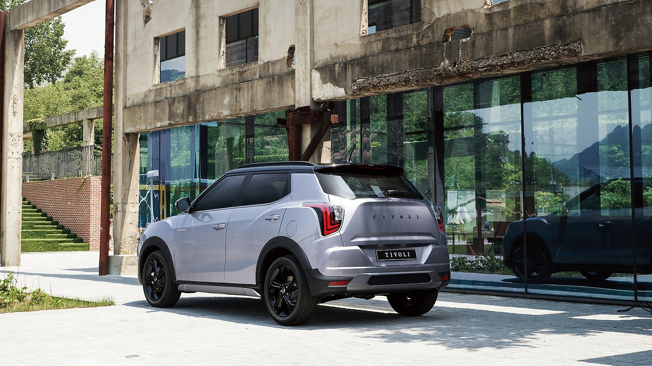 2305_티볼리 스타일후측.jpg