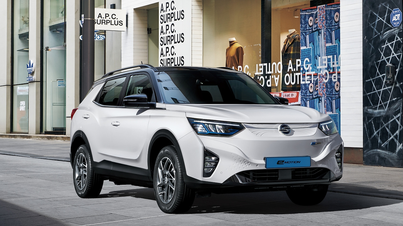 2201_E100 사회초년생s.jpg