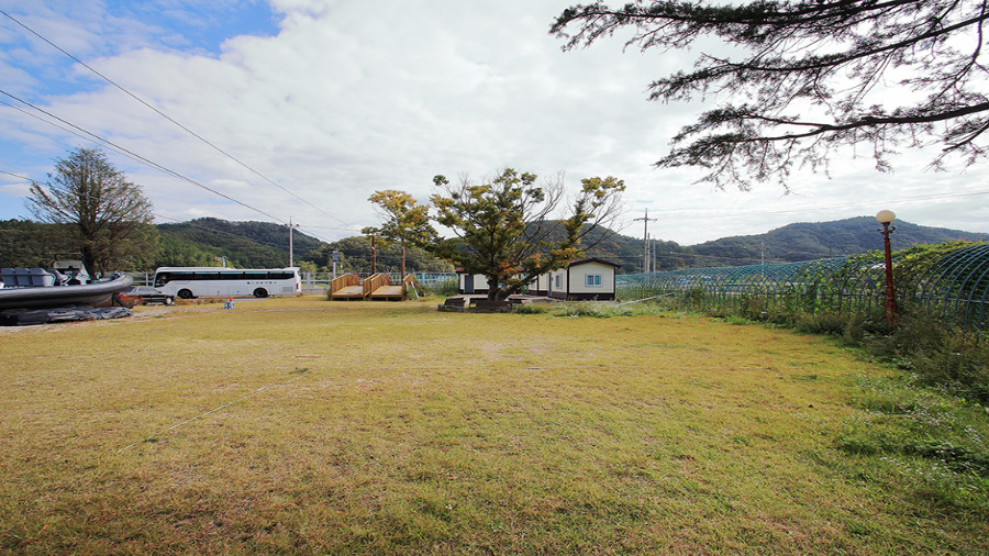 10. 봉산마을 캠핑장.jpg