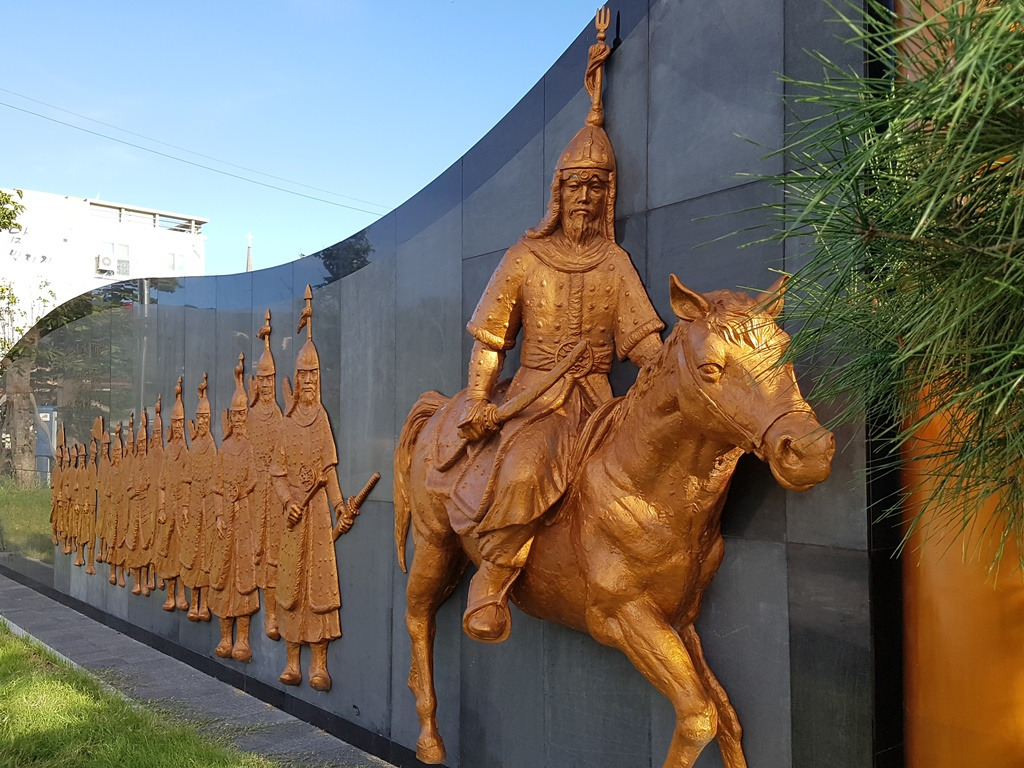 조형물 -20180822_073934.jpg