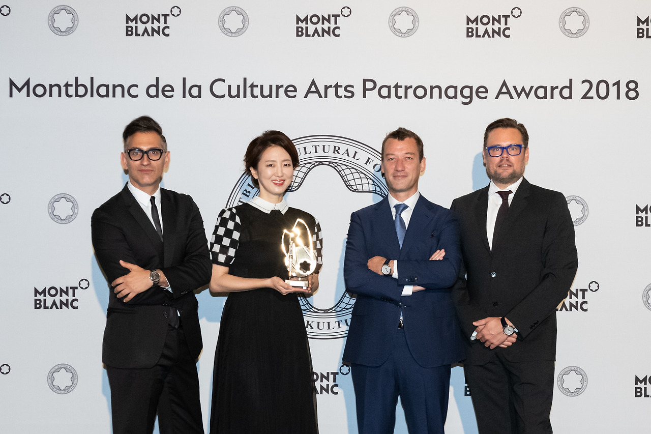 (사진자료2) 몽블랑 문화재단 샘 바더윌, 최윤정 이사장, 몽블랑 코리아 에릭에더 지사장, 몽블랑 문화재단 틸 펠라스.jpg