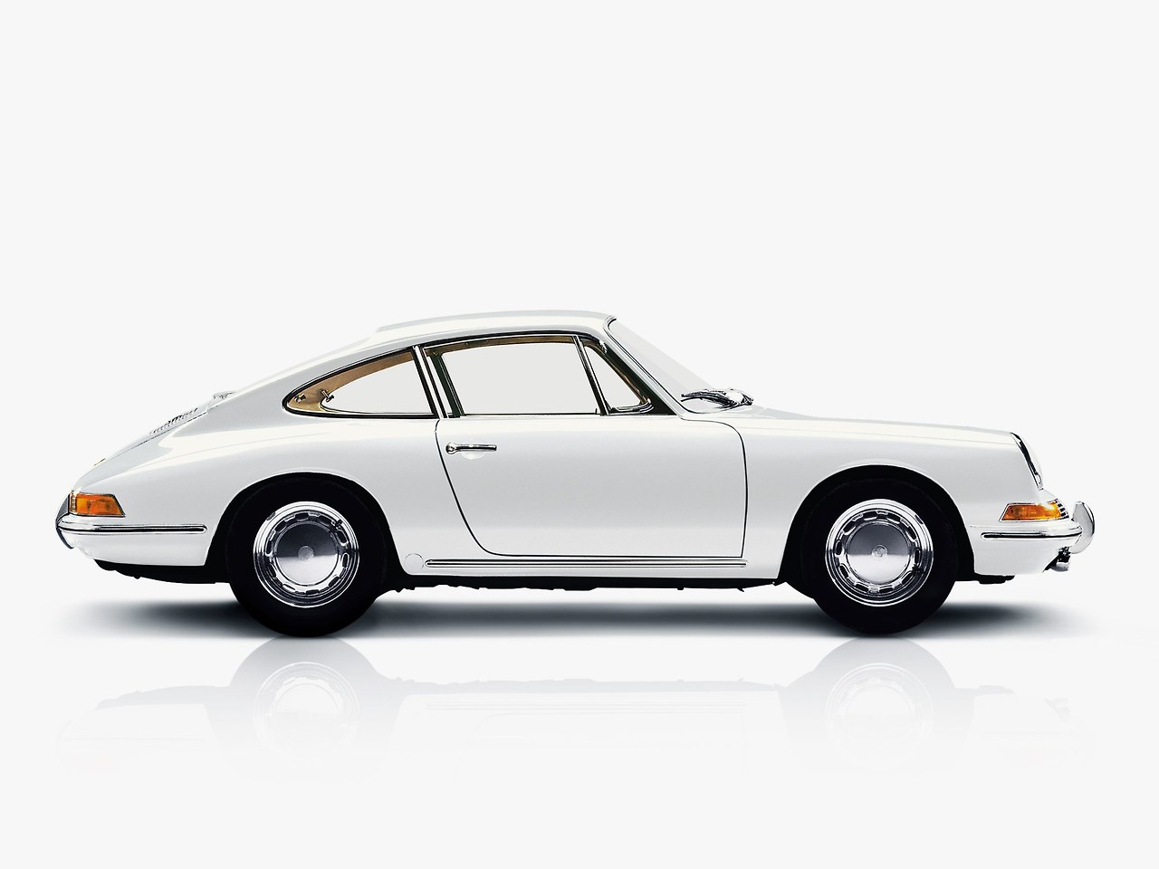 Porsche911_Wired_p056-057.jpg