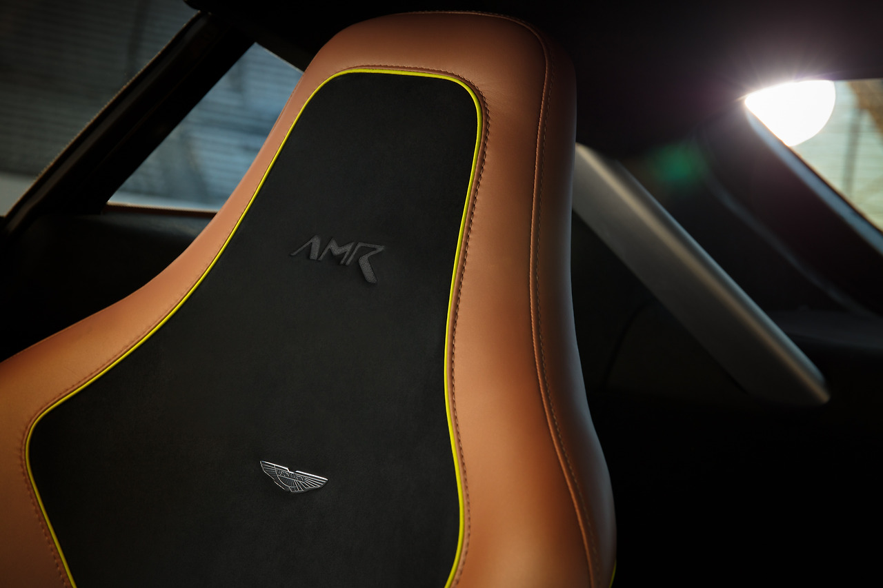 1395721_Vantage AMR_V12_09.jpg