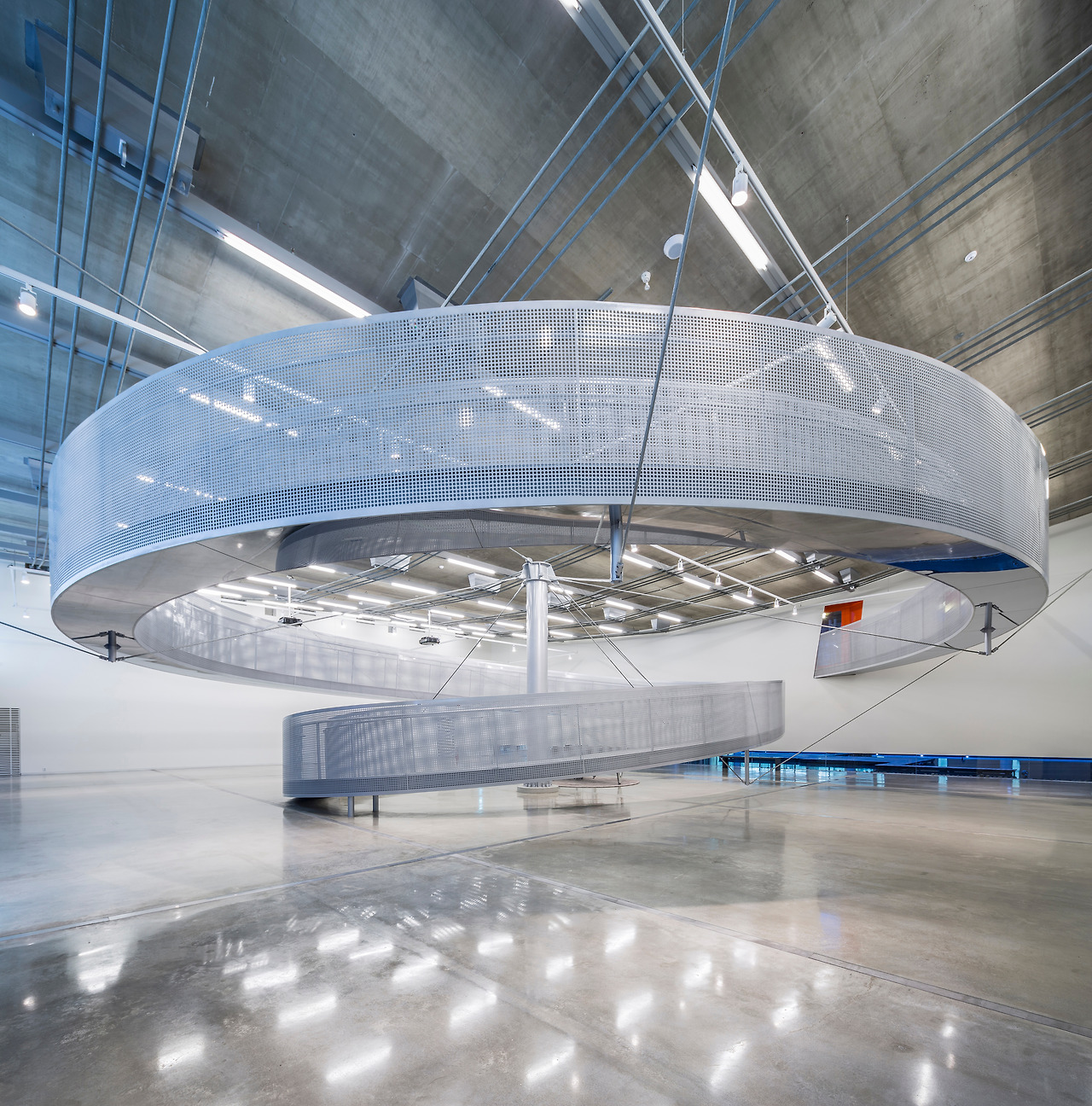 (118p) bchokiswire05.jpg