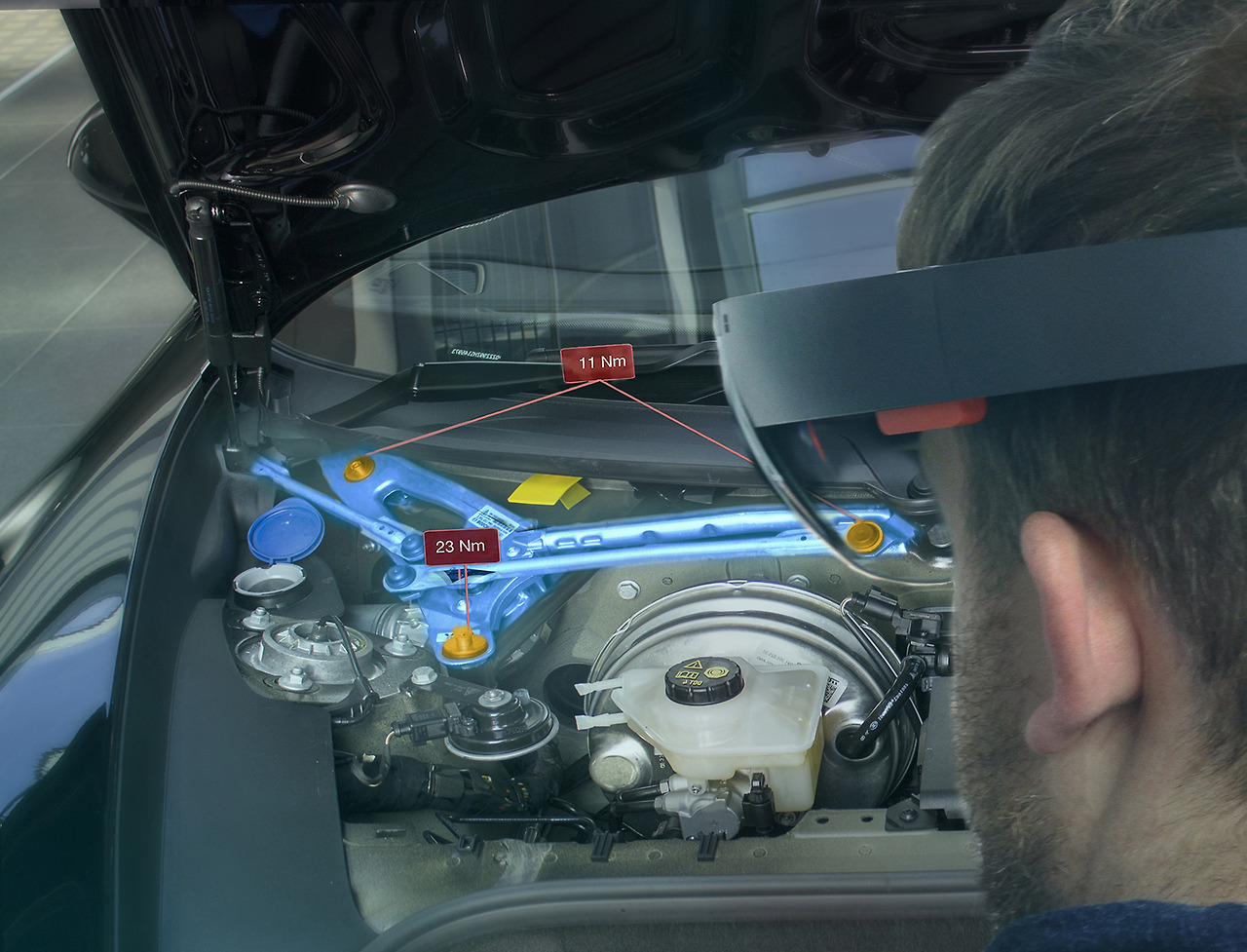 pressefoto_hololens_porsche_small.jpg