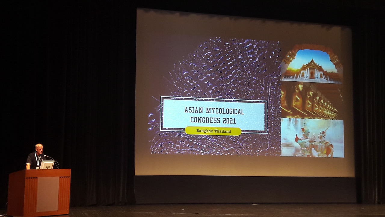 AMC 2021 발표(20191004_155016).jpg