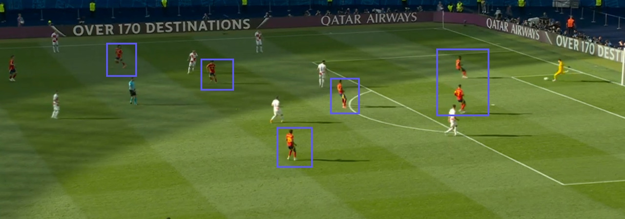 그림5 높은라인에서의 강한압박으로 상대 골키퍼 롱킥유도.jpg