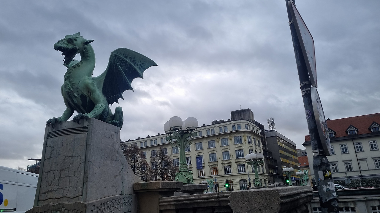 류블랴나의 용이 도시의 수호.jpg
