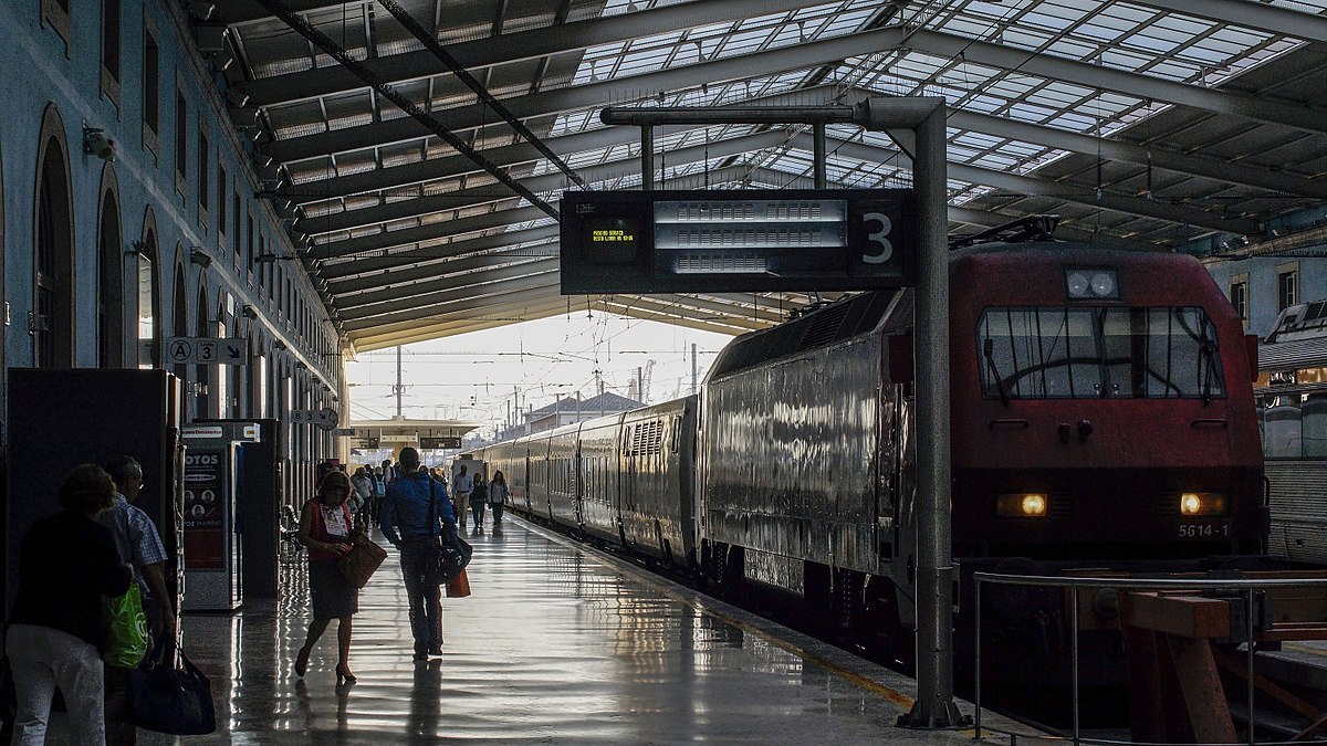 1200px-Night_train_to_Lisbon_(29360861151).jpg