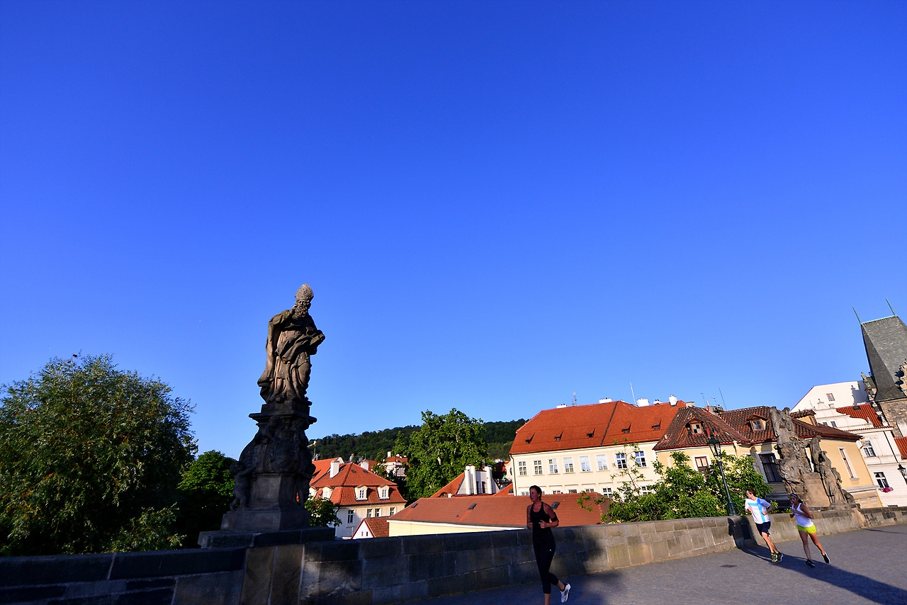 카를교에서 7.10  (15).jpg