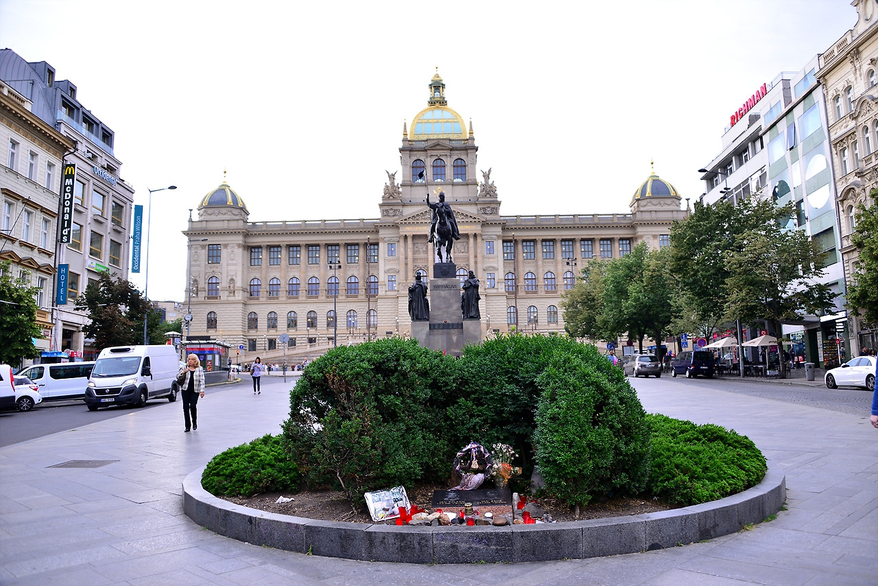 바츨라프광장1 (3).jpg