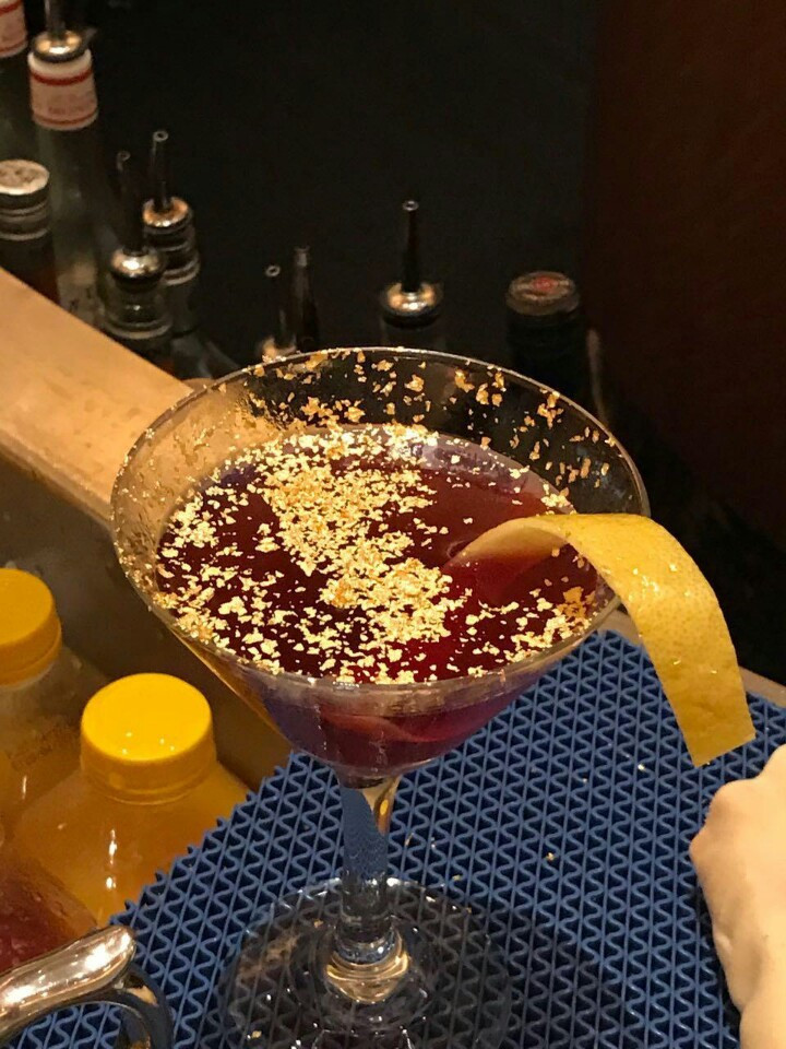 아부다비_금가루커피_와인 (1).jpg