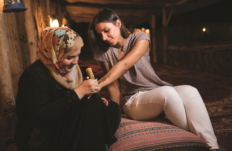 두바이 사막투어 헤나타투 5.jpg